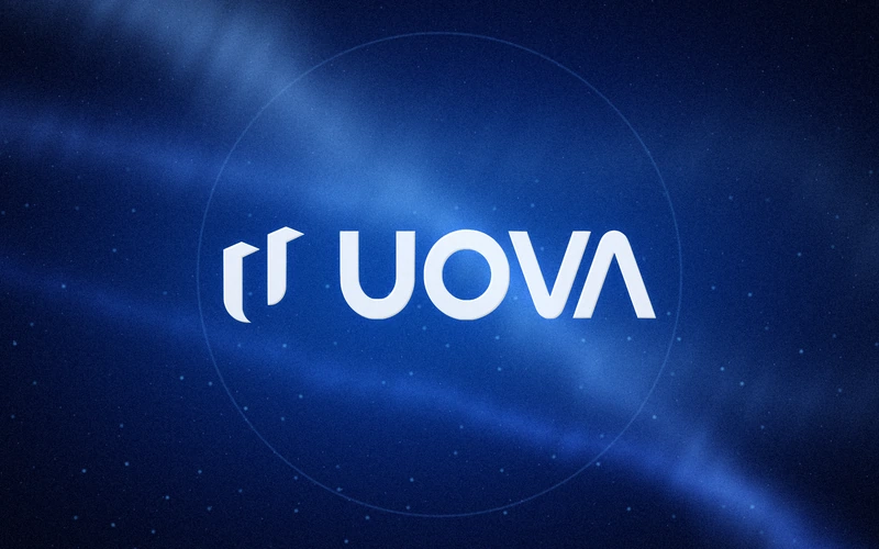 UOVA: plate with the brand wordmark on a blue ground